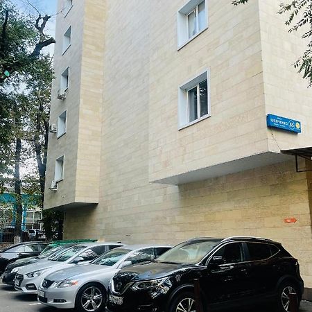 Уютная Квартира В Самом Сердце Алматы Almaty Extérieur photo
